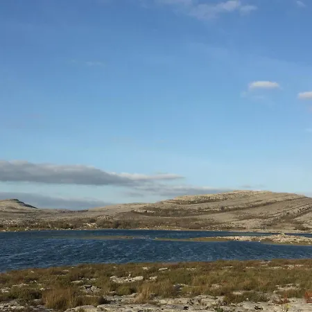 The Burren Barn Nyaraló Tubber